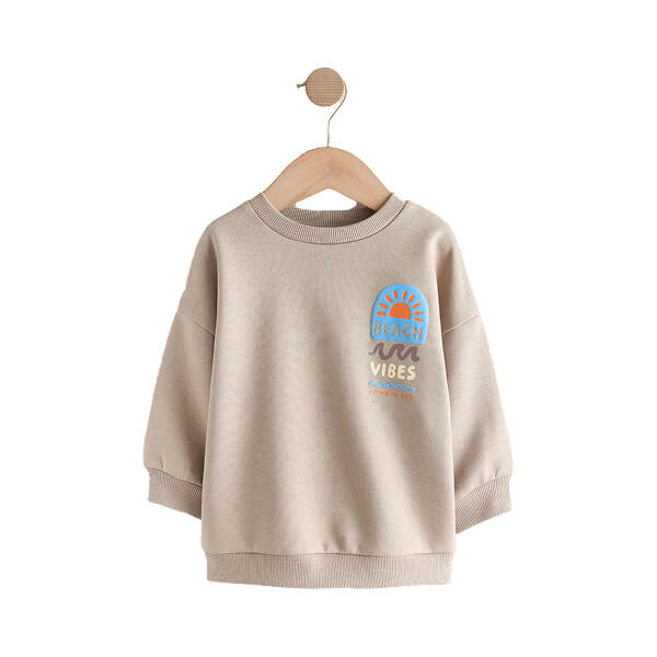 HOODIES & SWEATSHIRTS