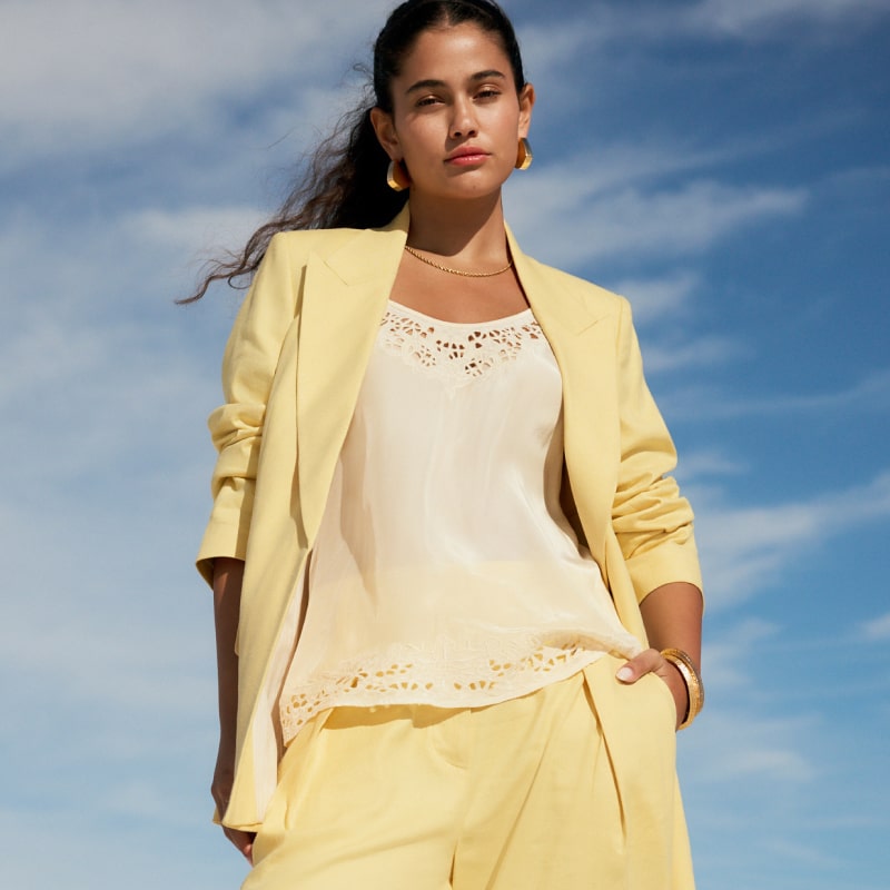 JAUNE